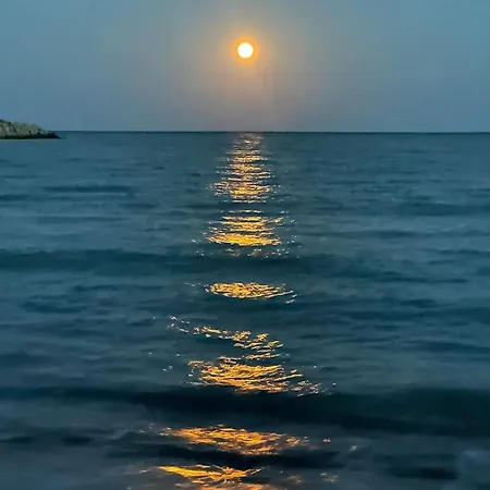 за гости в комплекс клара Lejlighed Burgas City