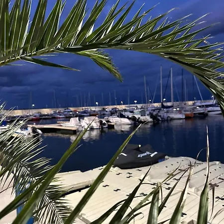за гости в комплекс клара * Burgas